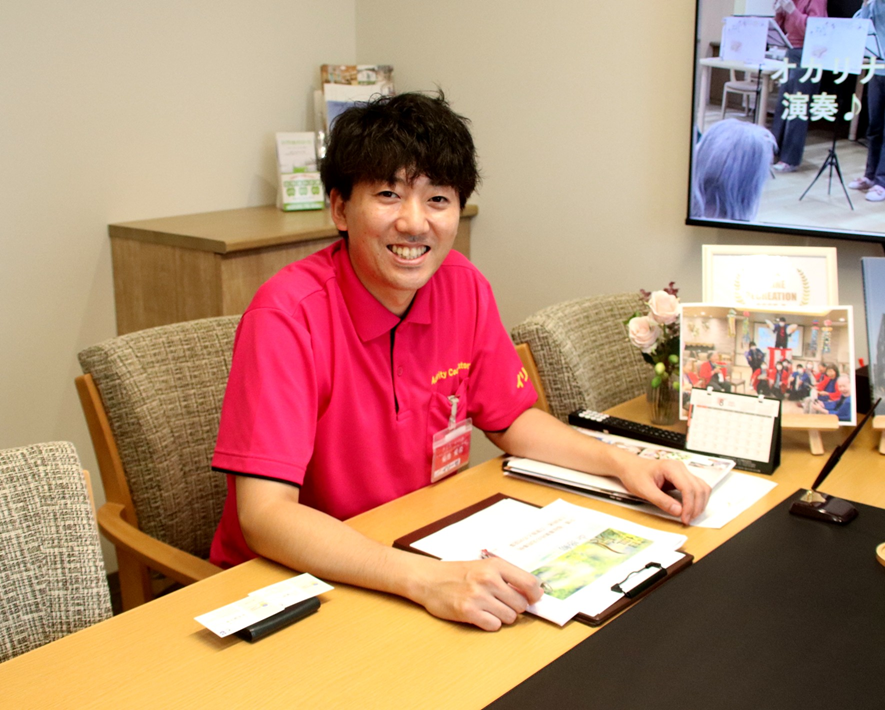 介護施設イリーゼ八乙女様(仙台)ヒノキ風呂で温泉入浴。<br>月2回の温泉イベント！<br>認知症の改善にも役立つとご家族にも大好評!