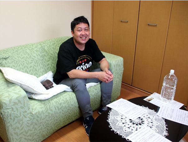 利用者・家族・介護スタッフ”三方良しの温泉宅配は介護スタッフの”働き方改革”にも貢献。また認知症予防につながる”会話のリハビリ”としての役割も期待されています。